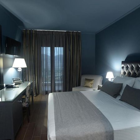 Theasis Hotel Paramythia Exterior foto